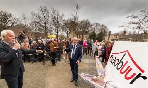 w20150407-WB5_1576.jpg ©fotoWilbert - Vledder - onthulling naam Naobur hulp