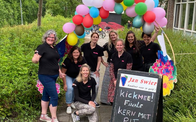 team-kickmee-finale team-kickmee-finale